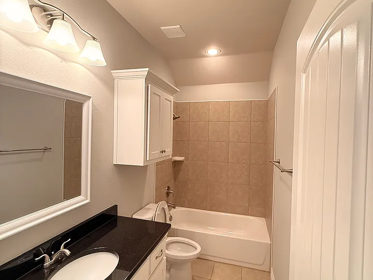 127 Frank St — Photo 15