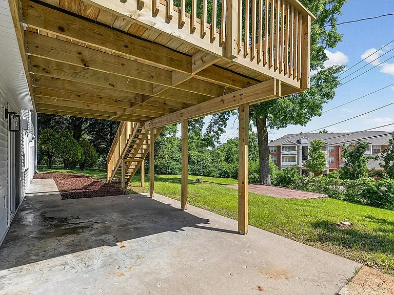104 Defoe Ct — Photo 10