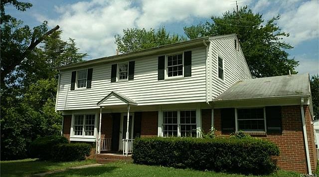 2nd image of 9318 Woodcrest Rd