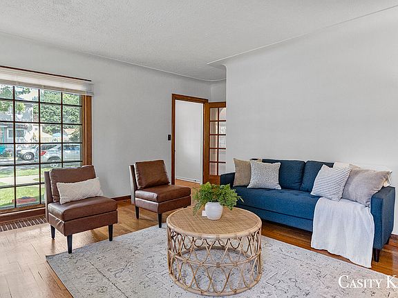 5th image of 100 Garfield Ave NW