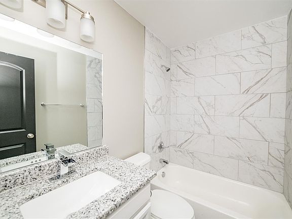 5th image of 15 Emanuel Ct #1