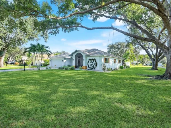 19243 Cypress View DR, FORT MYERS, FL 33967