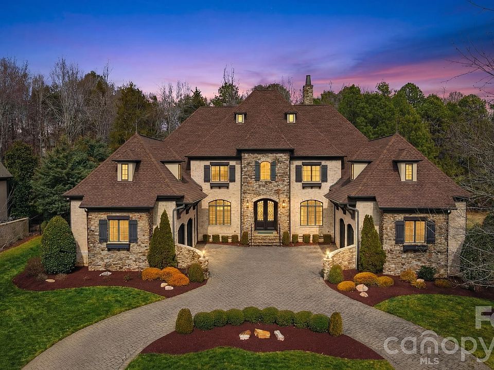 1st image of 7900 Skye Lochs Dr