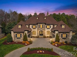 7900 Skye Lochs Dr, Waxhaw, NC 28173
