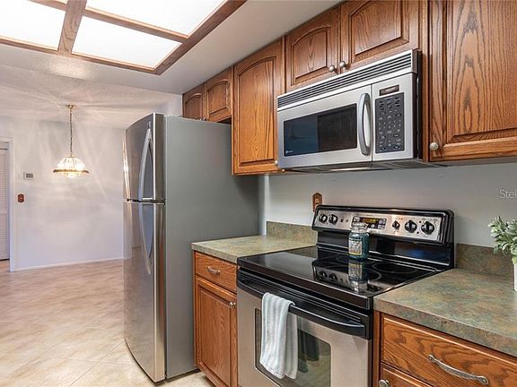 5th image of 2921 Macalpin Dr S