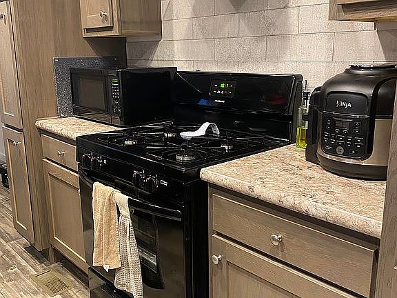 5th image of 14900 County Road H Unit 81