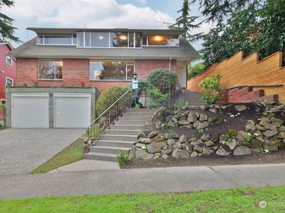 5709 36th Avenue NE, Seattle, WA, 98105