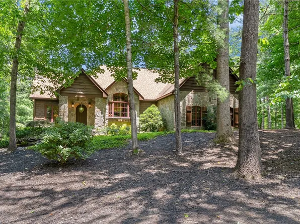 205 Long Cove Ct, Sunset, SC 29685