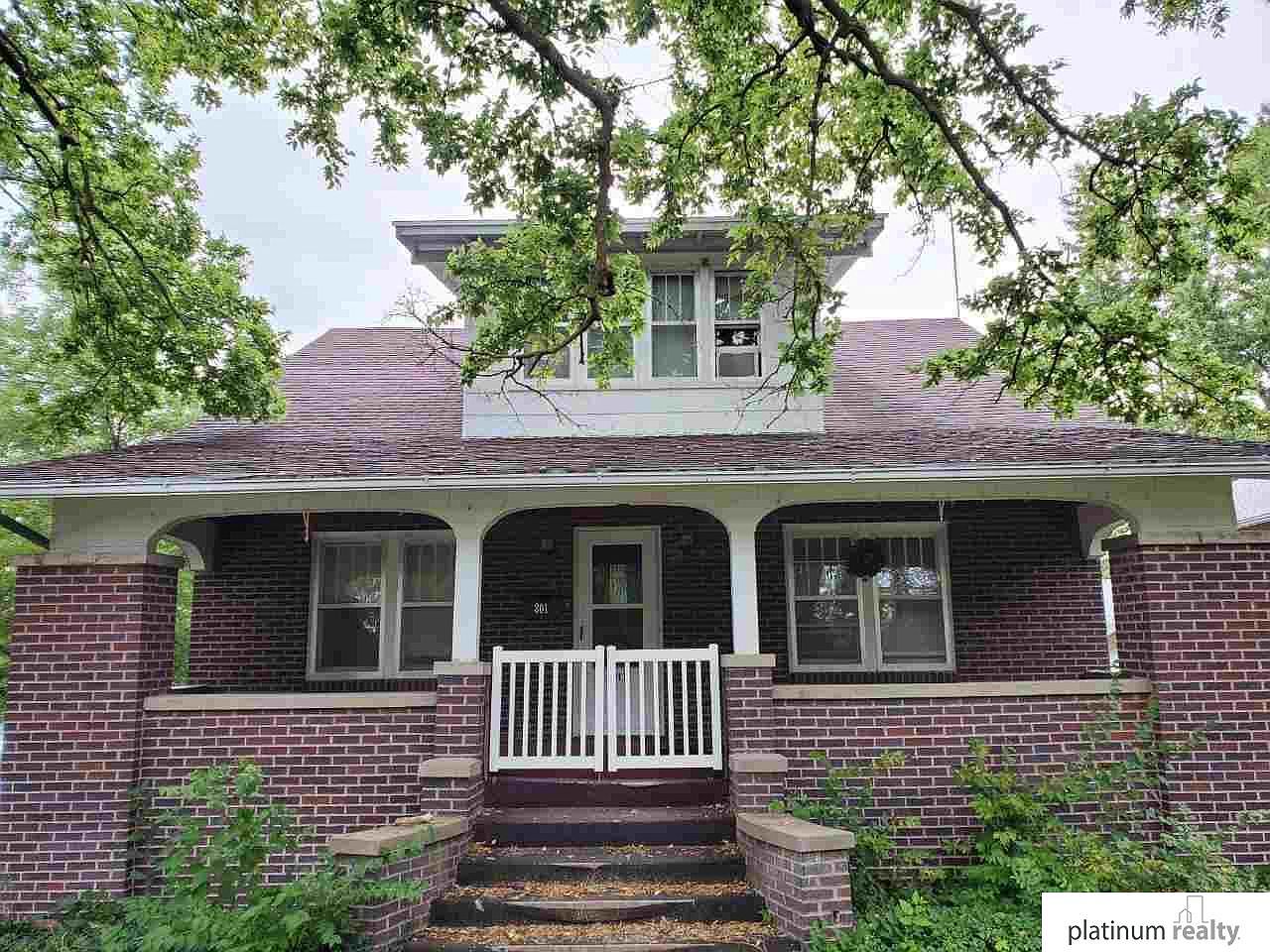 801 L St, Fairbury, NE 68352 Zillow