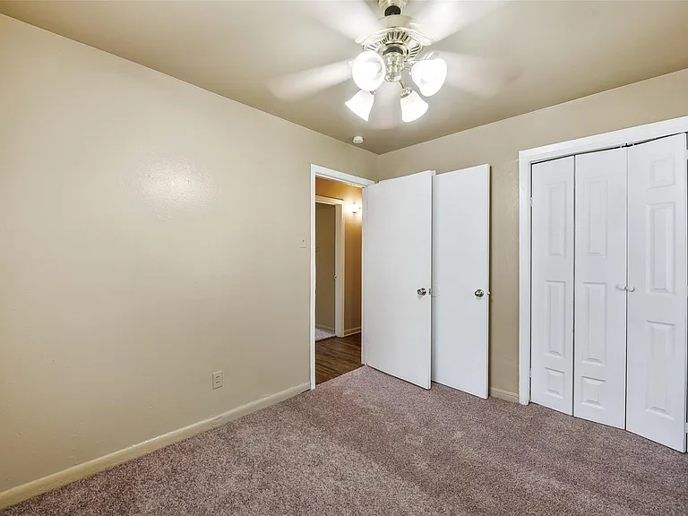5503 S Acres Dr — Photo 19