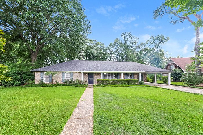 1st image of 8071 Laurel Oaks Ln