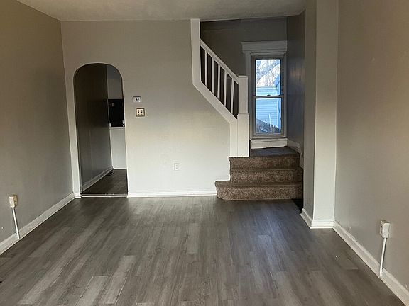 4th image of 20 Vine St