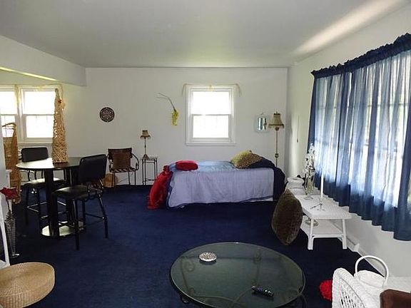 4th image of 3528 N Rockton Ave