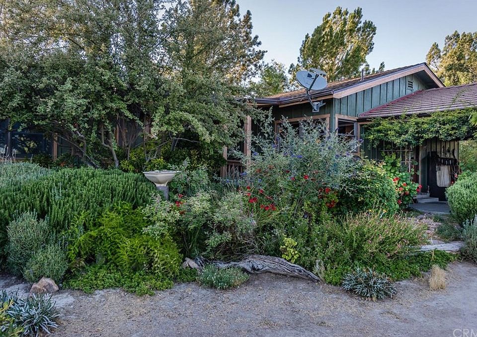 2nd image of 5115 Creston Valley Rd