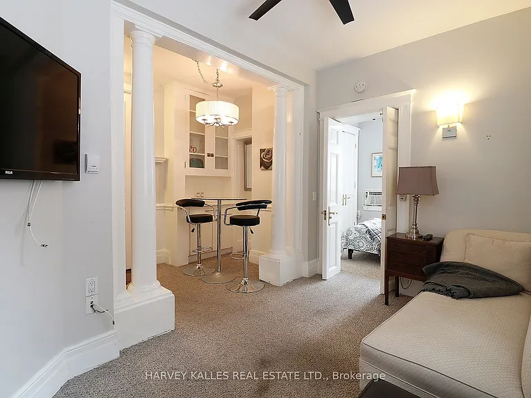 27 Hiawatha Rd #4 — Photo 4