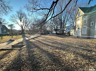 709 S Main St, Jacksonville, IL 62650