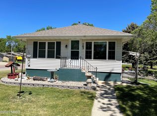 703 4th Ave NE, Watertown, SD 57201