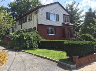 11 Hillside Ave, New Rochelle, NY 10801