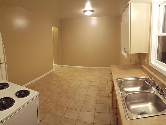 5th image of 425 N Clarendon St