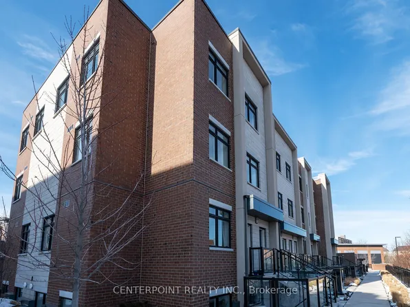 1060 Douglas McCurdy Cmn #237, Mississauga, ON L5G 0C6