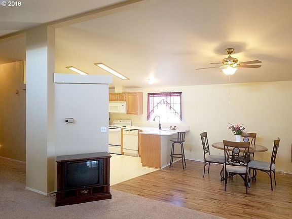 4th image of 16500 SE 1st St Unit 111