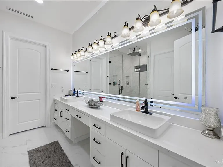 3101 W Brentwood St — Photo 13