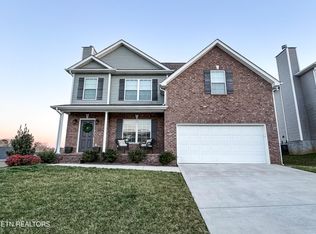 1174 Sky Top Ln, Powell, TN 37849