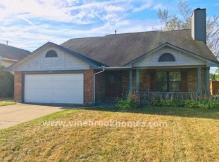 6218 Shull Rd, Dayton, OH 45424