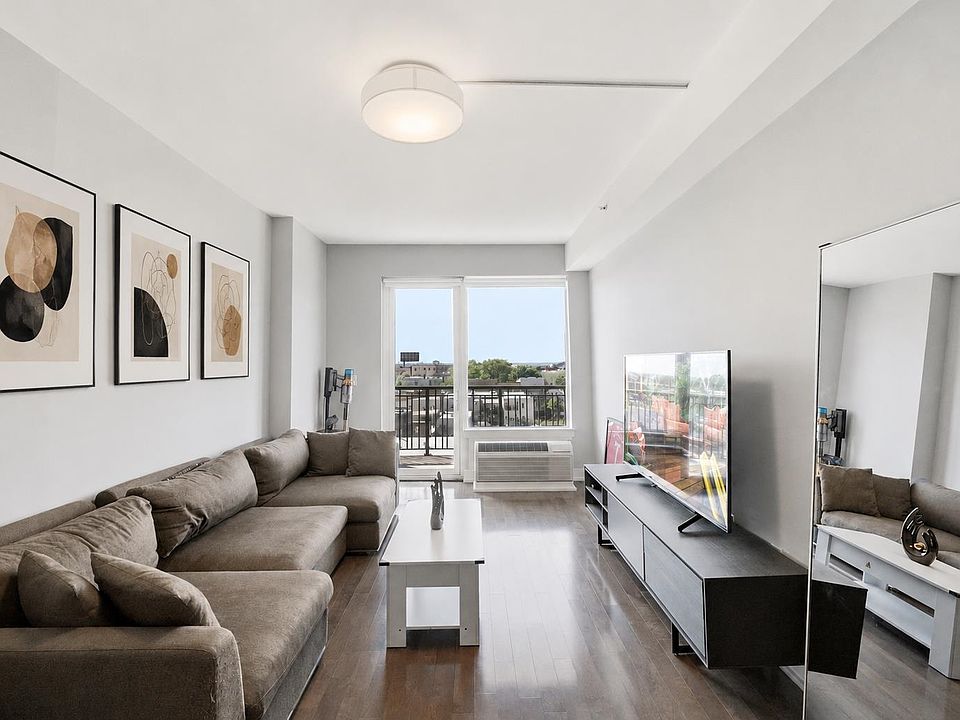 1st image of 3312 Hudson Ave APT 6N