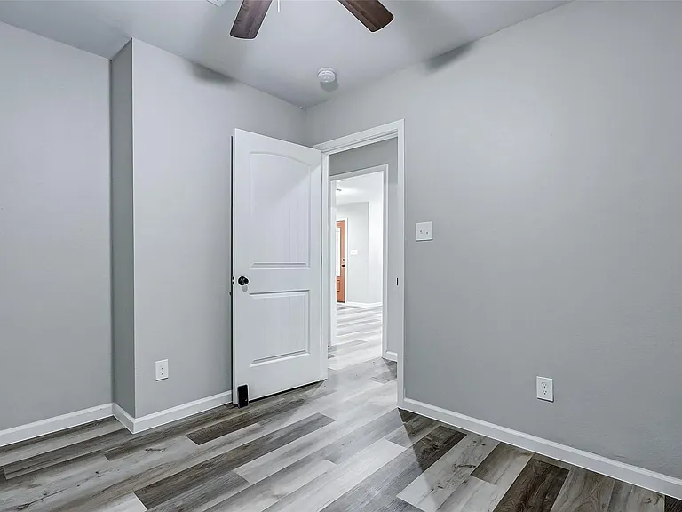 5914 Carew St — Photo 39