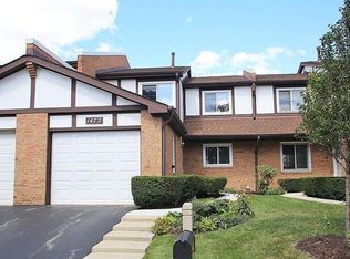 1472 Circle Ct, Elk Grove Village, IL 60007