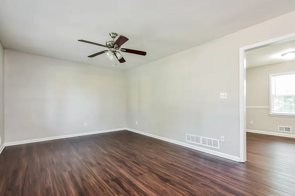 4 bed, 2.5 bath, 1874 sqft, $2,830 — Photo 4