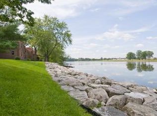 802 Wilson Point Rd APT F, Middle River, MD 21220