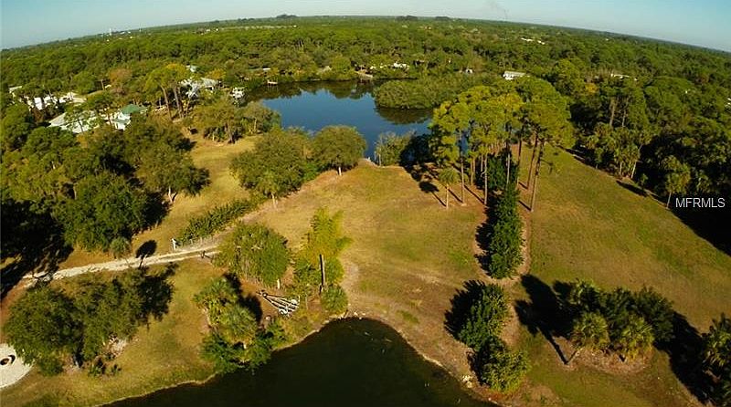 1st image of 1077 Drury Ln