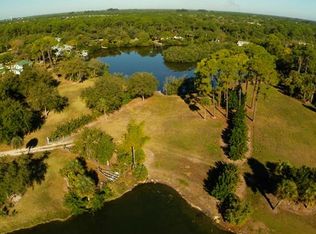 1077 Drury Ln, Englewood, FL 34224