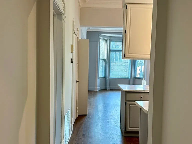 208 W Willow St #3 — Photo 15
