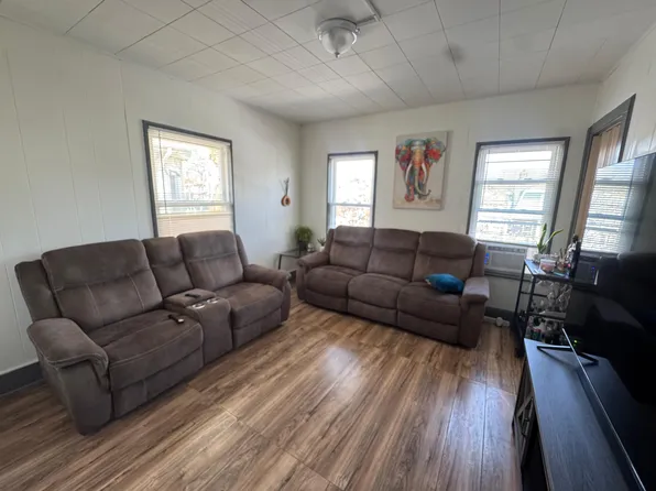74 Franklin St #2, South Bound Brook, NJ 08880