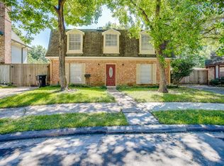 5610 Bough Ct, Houston, TX 77092