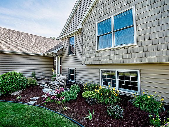 5th image of 4717 Stratford Ln