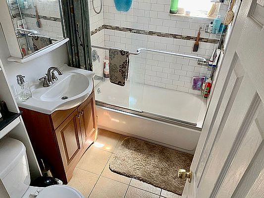 2nd image of 23-14 Ditmars Blvd #1