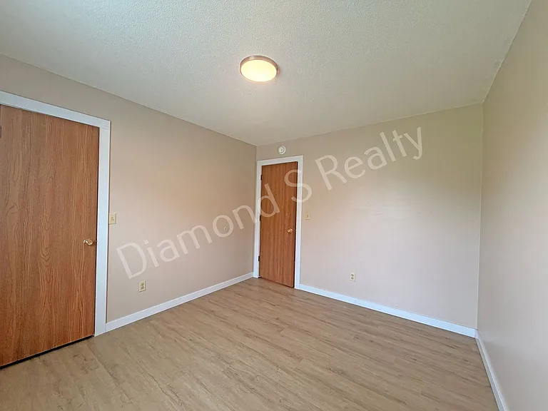 1508 W Rainey Duplex — Photo 10