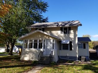 202 E John St, Nappanee, IN 46550