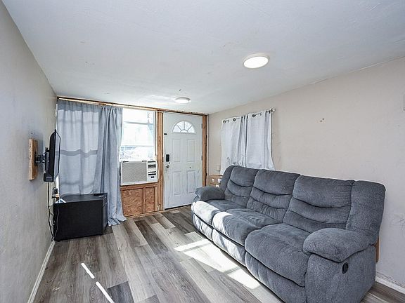 5th image of 16634 Meadowcroft