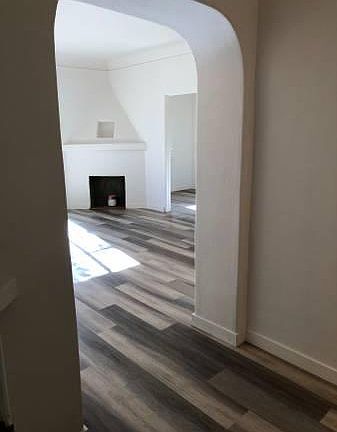 3rd image of 941 N Vendome St