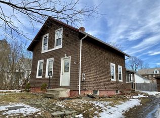 53 Elm St, Greenfield, MA 01301