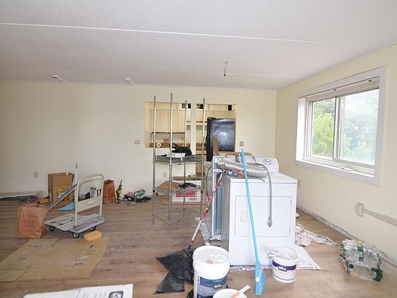 4th image of 200 Cove Way Unit 401