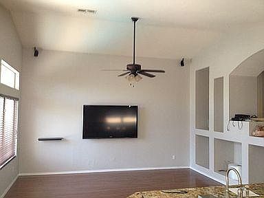 5th image of 1137 E Windsor Dr