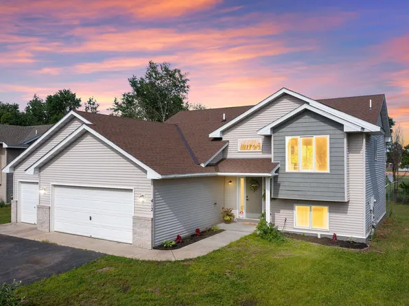 412 14th Ave S, Princeton, MN 55371