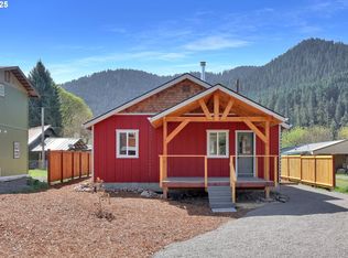 48366 Roaring Rapids Way, Oakridge, OR 97463