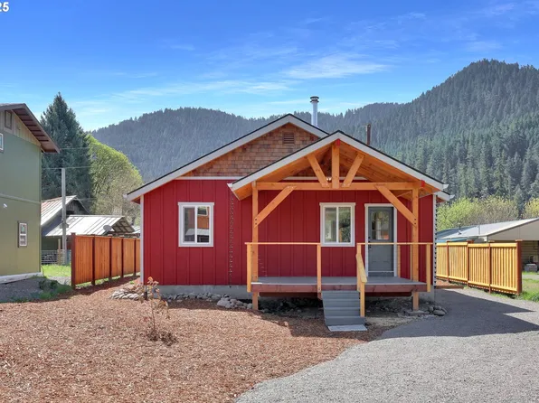 48366 Roaring Rapids Way, Oakridge, OR 97463